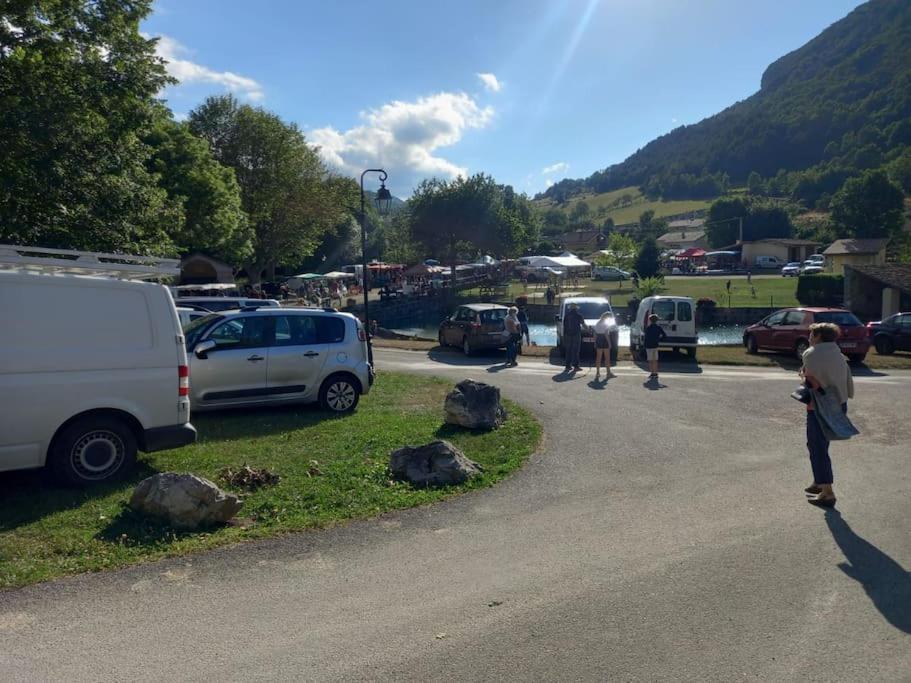 Gite L'Enclos O Rendez-Vous Roquefeuil-Pays De Sault- Avec Jardin Eksteriør bilde